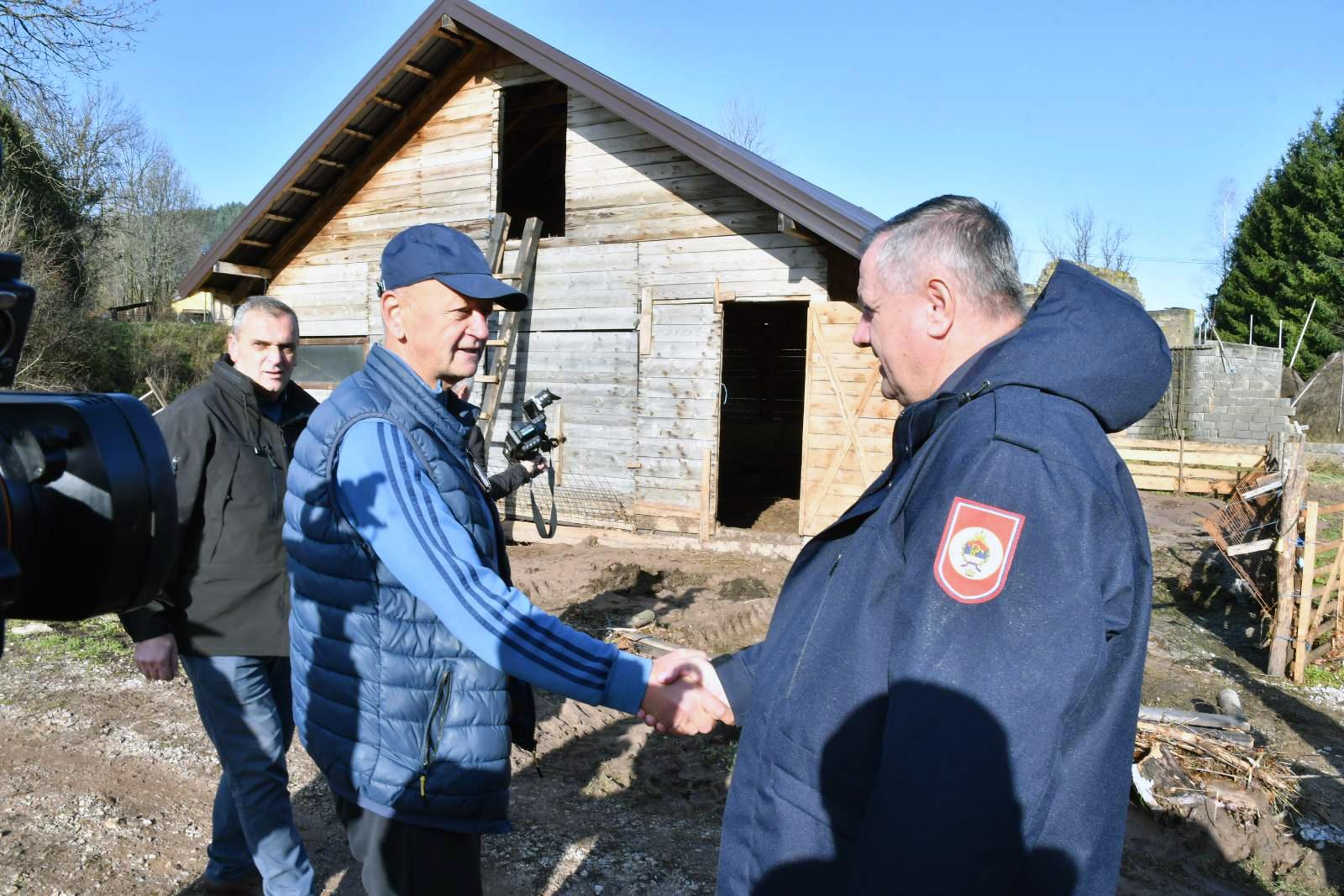 Predsjednik Vlade RS Radovan Višković posjetio je jutros Gorana Golijanina - Avaz