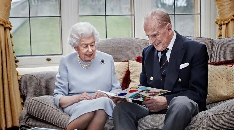 Kraljica Elizabeta i princ Filip: Proveli 73 godine u braku - Avaz