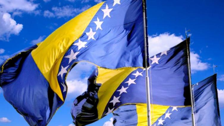 Pozivamo građane da isticanjem državnih zastava dostojno obilježimo Dan državnosti Bosne i Hercegovine