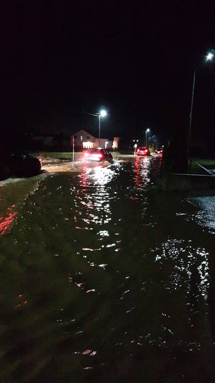 Nevolje u općinama Kiseljak i Fojnica: Voda poplavila puteve, jedna kuća ugrožena