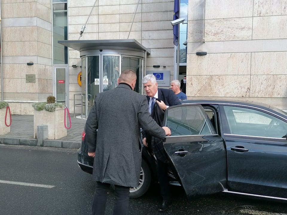 Čović stigao u zgradu Delegacije EU