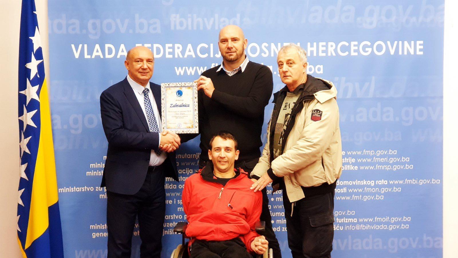 Išerić danas uručio zahvalnicu ministru Drljači na podršci osobama sa invaliditetom
