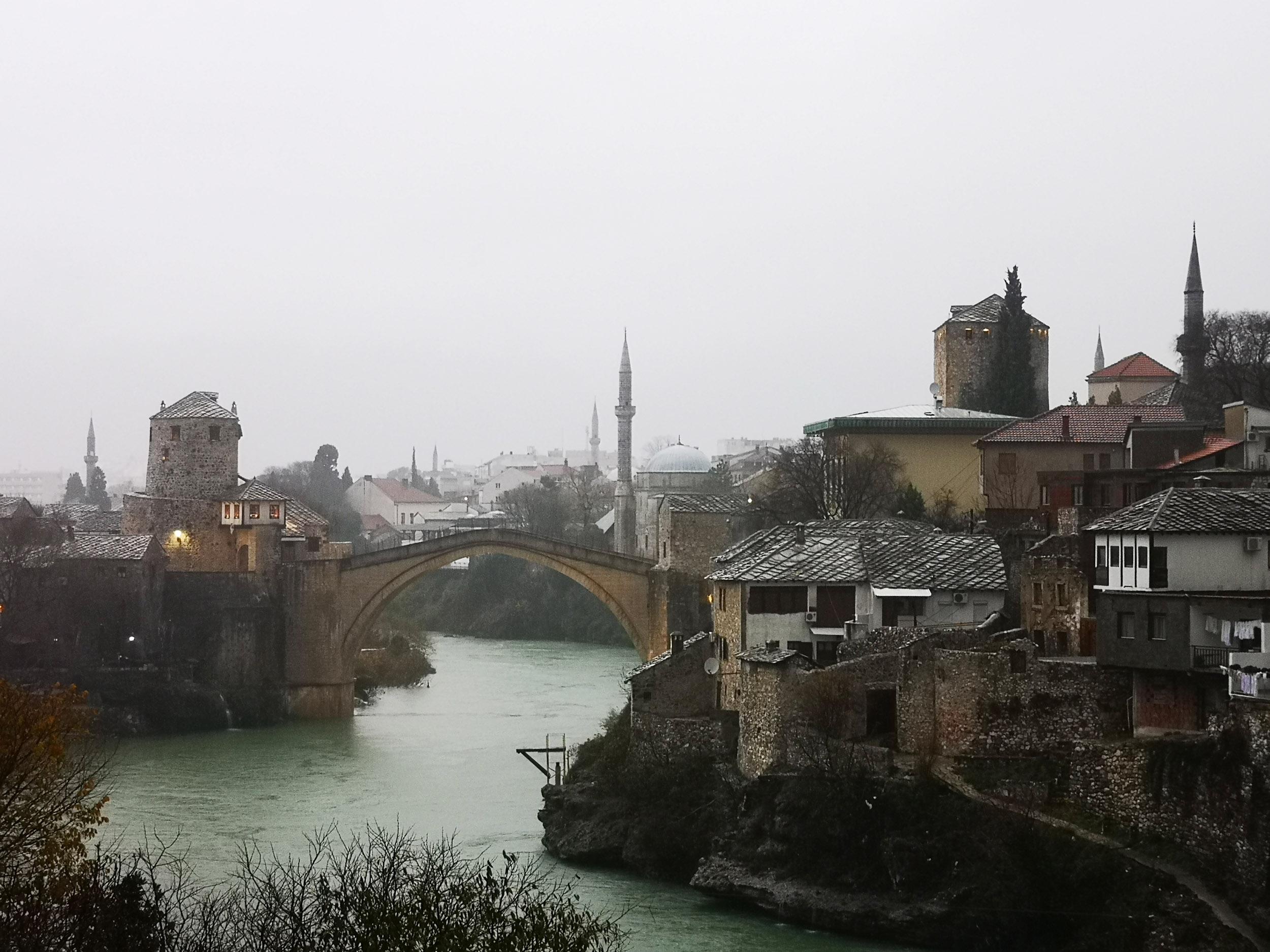 U Mostaru jaka kiša i grmljavina, u Čapljini se obilaze nasipi