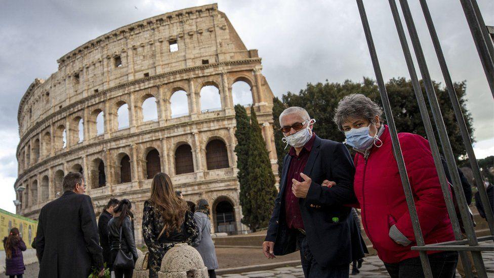 Italija uvodi propusnice za cijepljenje u hotelima, restoranima, prijevozu i teretanama