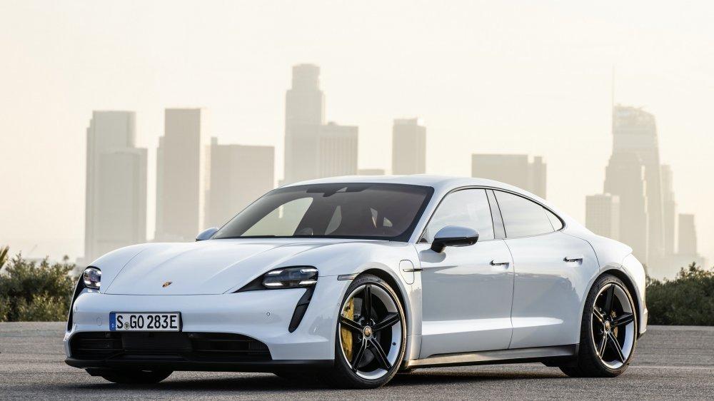 Najskuplji električni automobil uvezen u 2021. godini je Porsche Taycan 4S, koji košta 178.481 KM - Avaz