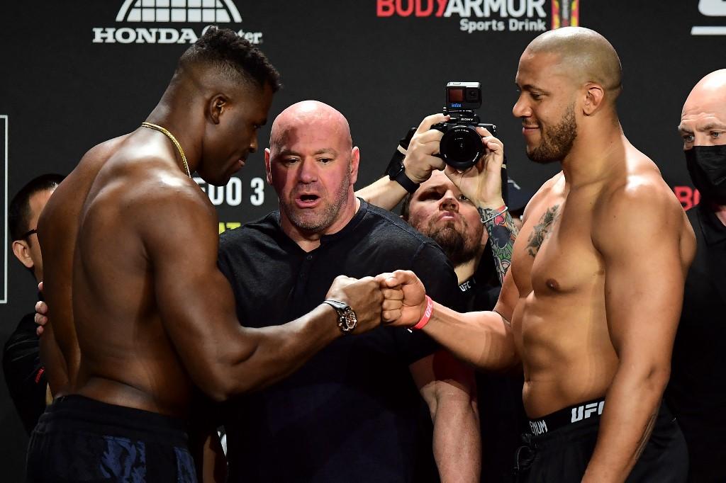 UFC spektakl u Anahajmu: Enganu brani pojas protiv Gana