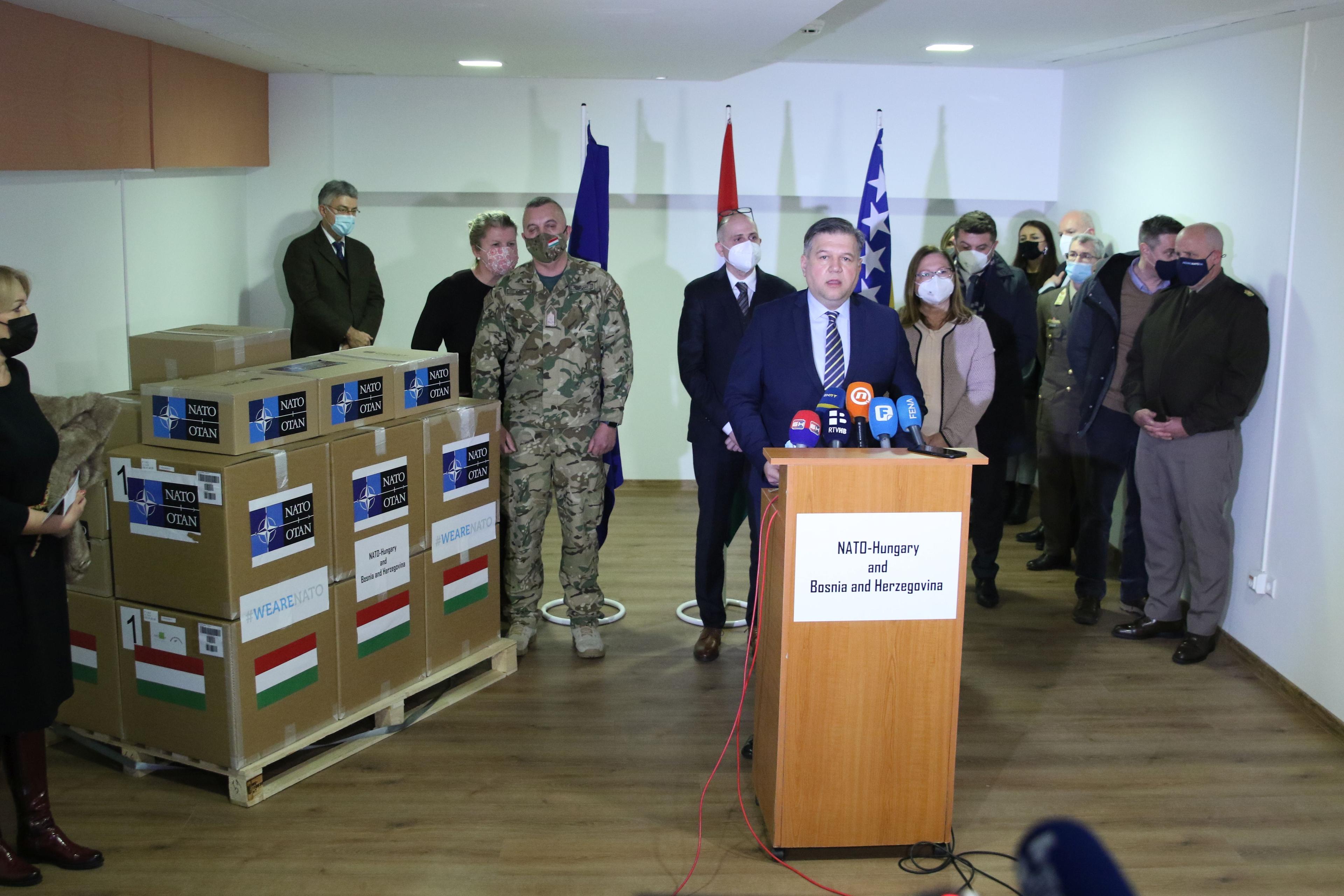 Bosni i Hercegovini donirano 30 respiratora od NATO-a i Vlade Mađarske