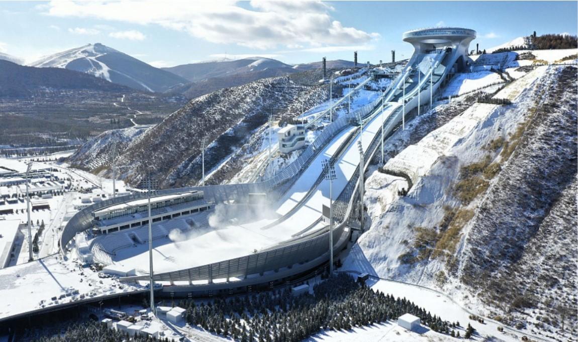 Žangdžiku je popularno kinesko skijalište, udaljeno 190 kilometara sjeverozapadno od Pekinga - Avaz