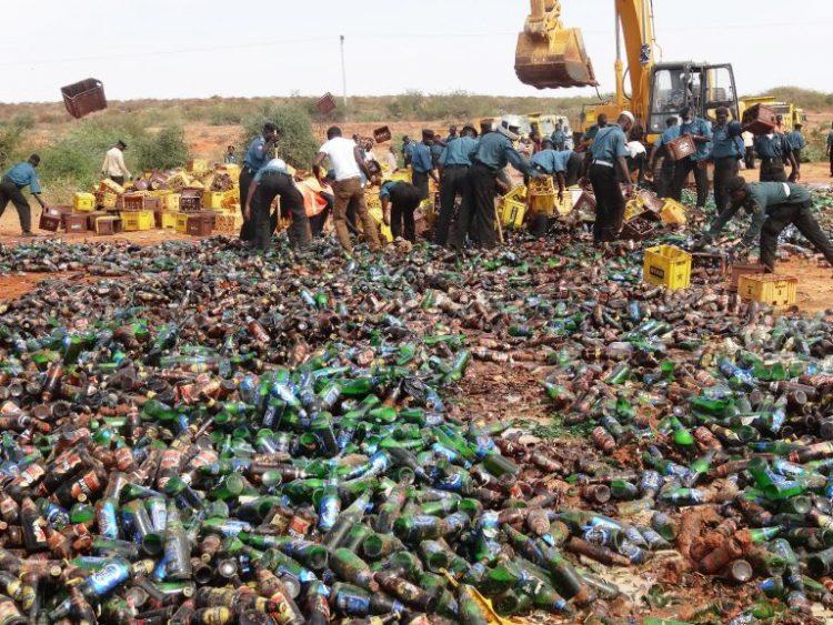 Šerijatska policija buldožerima uništila četiri miliona flaša piva