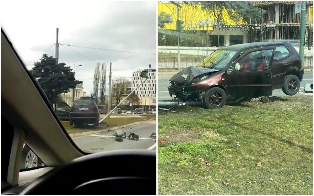 Saobraćajna nesreća u Sarajevu, vozač od siline udara oborio semafor