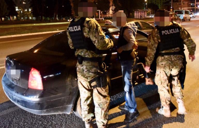 Policija ih uhapsila kada su sjeli u BMW - Avaz