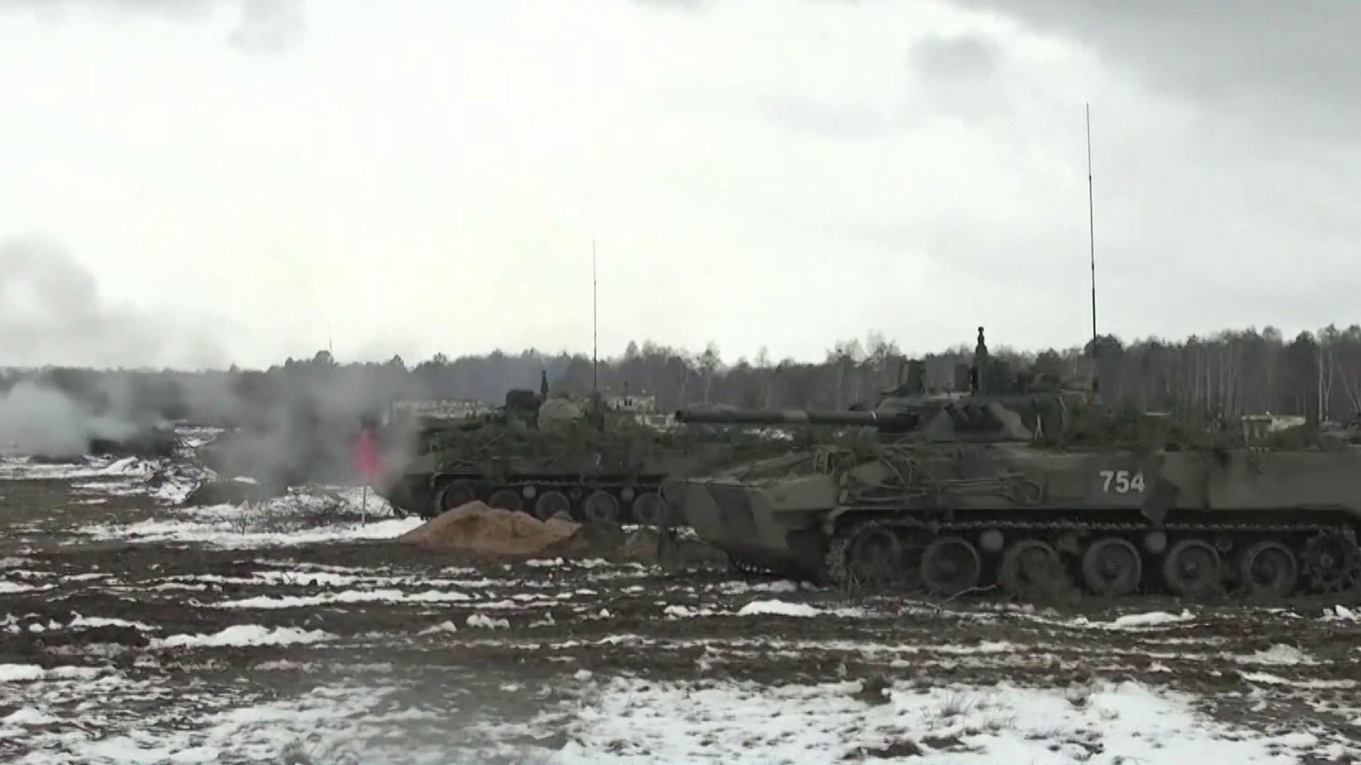 Rusija je posljednjih sedmica premjestila više od 100.000 vojnika i teškog naoružanja na udaljenosti od Ukrajine - Avaz