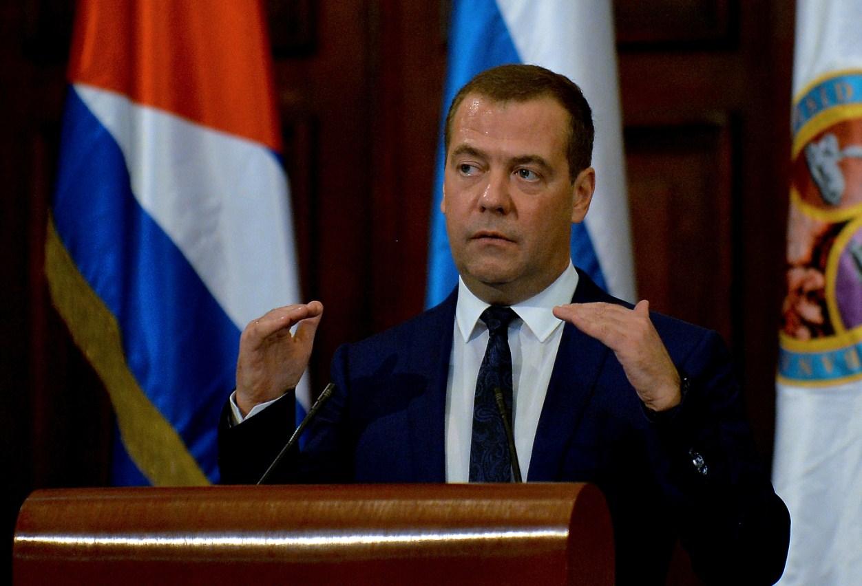 Medvedev: Sankcije neće ništa promijeniti - Avaz