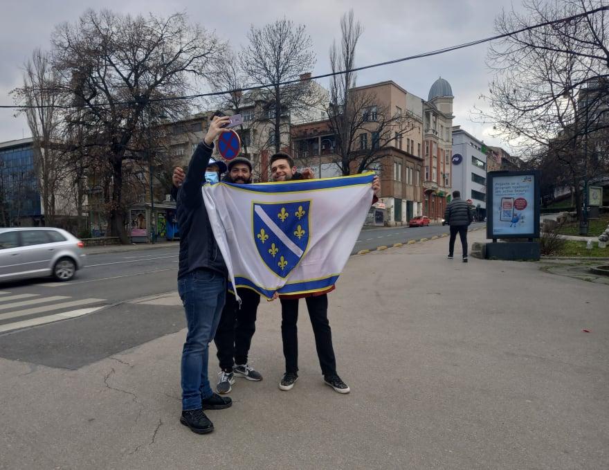 BiH danas proslavlja Dan nezavisnosti: Praznična atmosfera na ulicama Sarajeva