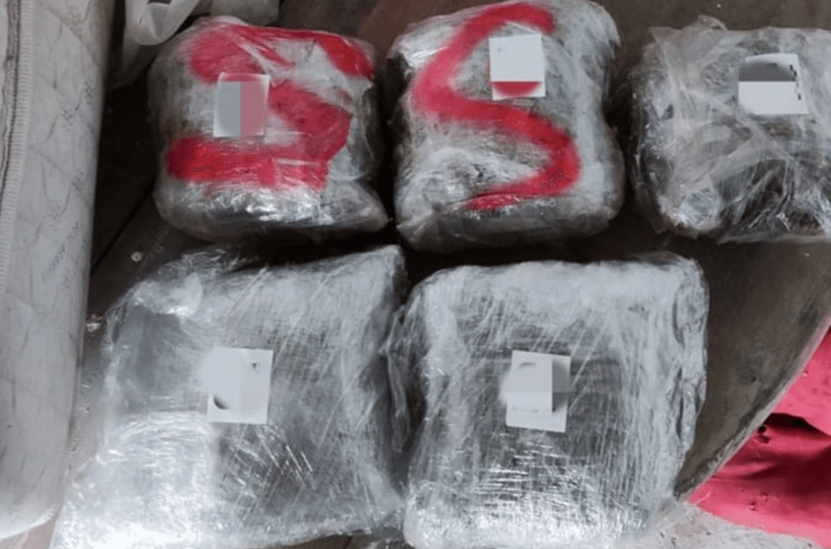 U kući na Sokocu nađeno 17 kilograma marihuane, uhapšena jedna osoba