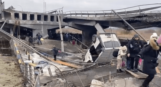 Preko srušenog mosta evakuisano više od 2.000 ljudi - Avaz