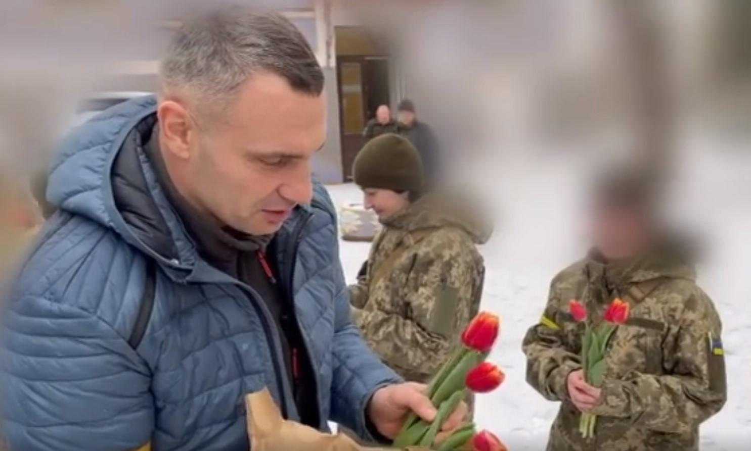 Kličko čestitao 8. mart ženama u ukrajinskoj vojsci