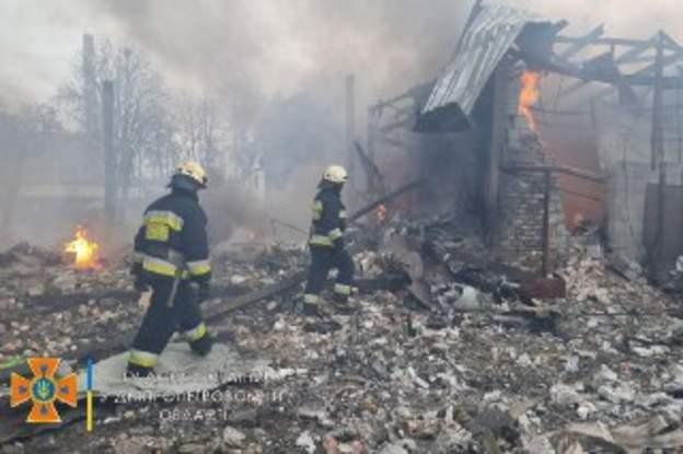 Vatrogasci se utrkuju u gašenju požara u Dnjepru