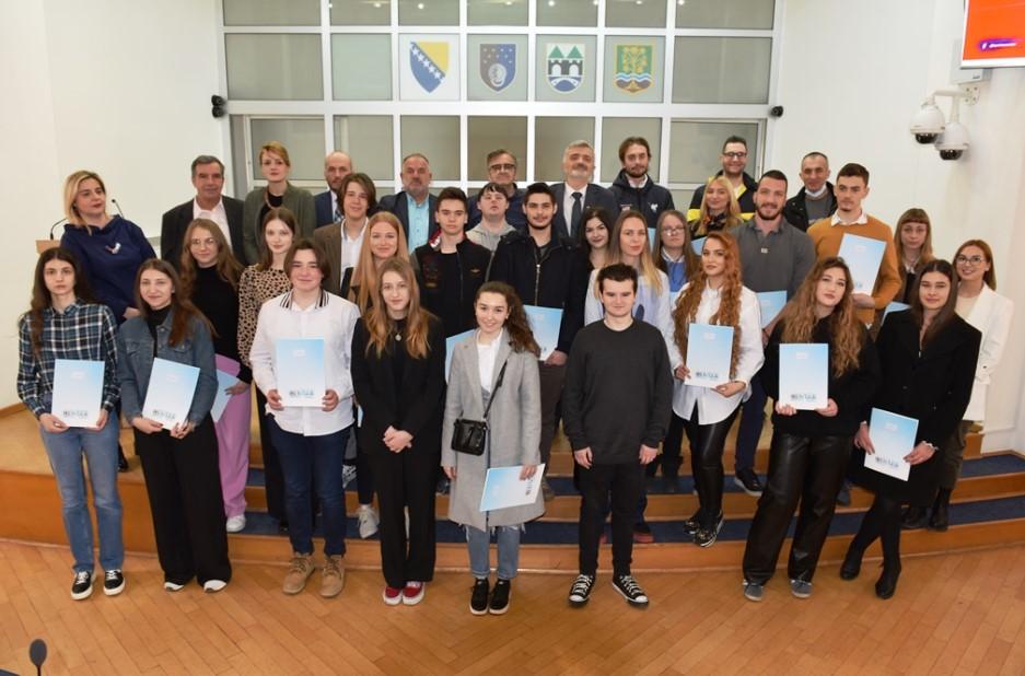 Općina Centar Sarajevo stipendira 692 učenika i studenta