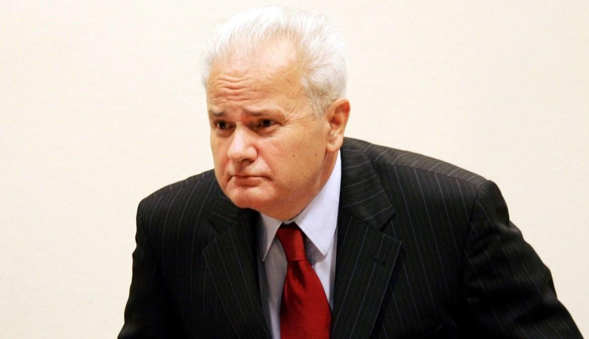 Milošević: Zbog ratnih zločina završio u Hagu - Avaz