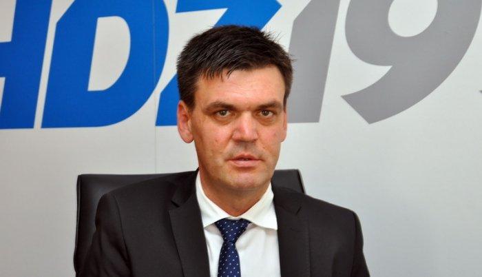 Ilija Cvitanović, predsjednik HDZ-a 1990 - Avaz