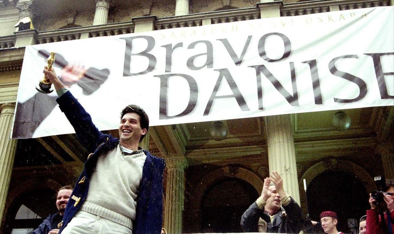 Na današnji dan prije 20 godina: Oskar za najbolji strani film ''Ničija zemlja'' Danisa Tanovića