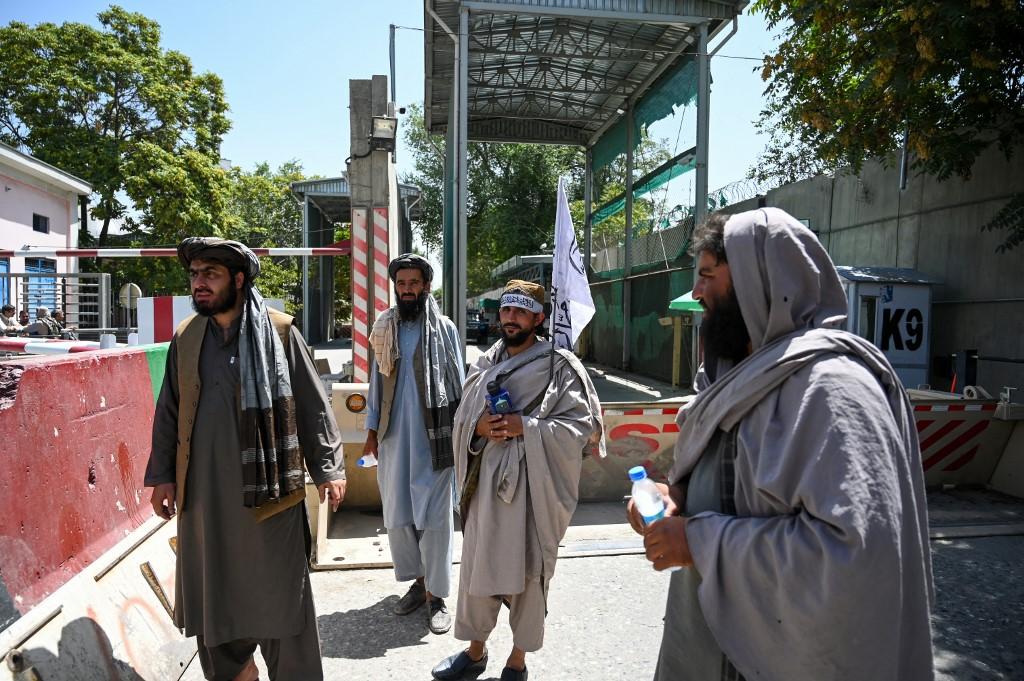 Talibani naredili državnim službenicima: Brade ili otkaz