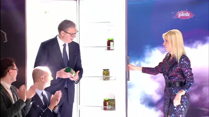 Pink: Vučić izašao iz frižidera i ušao u studio
