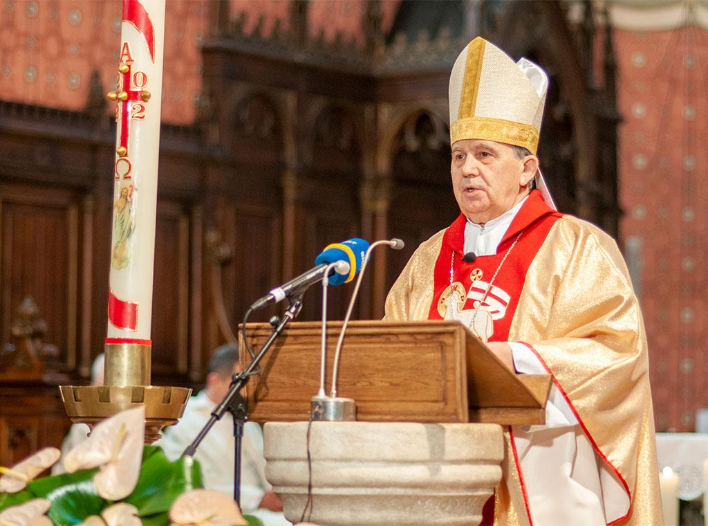 Nadbiskup Vukšić čestitao Vaskrs