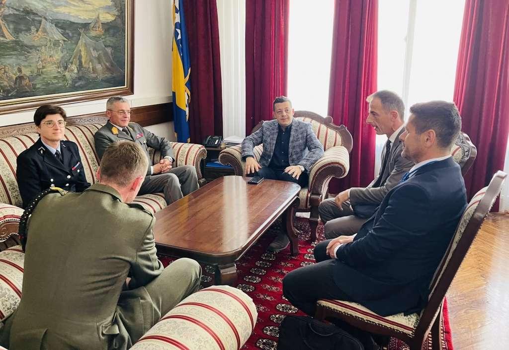 Čampara se sastao sa delegacijom EUFOR-a i general-majorom Veslijem