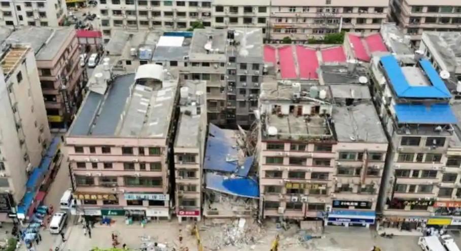 U urušavanju zgrade u Kini spašeno pet osoba, desetine nestalih