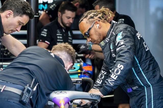 Hamilton kritikovao svoj Mercedes: Donesi tu odluku, to je tvoj posao