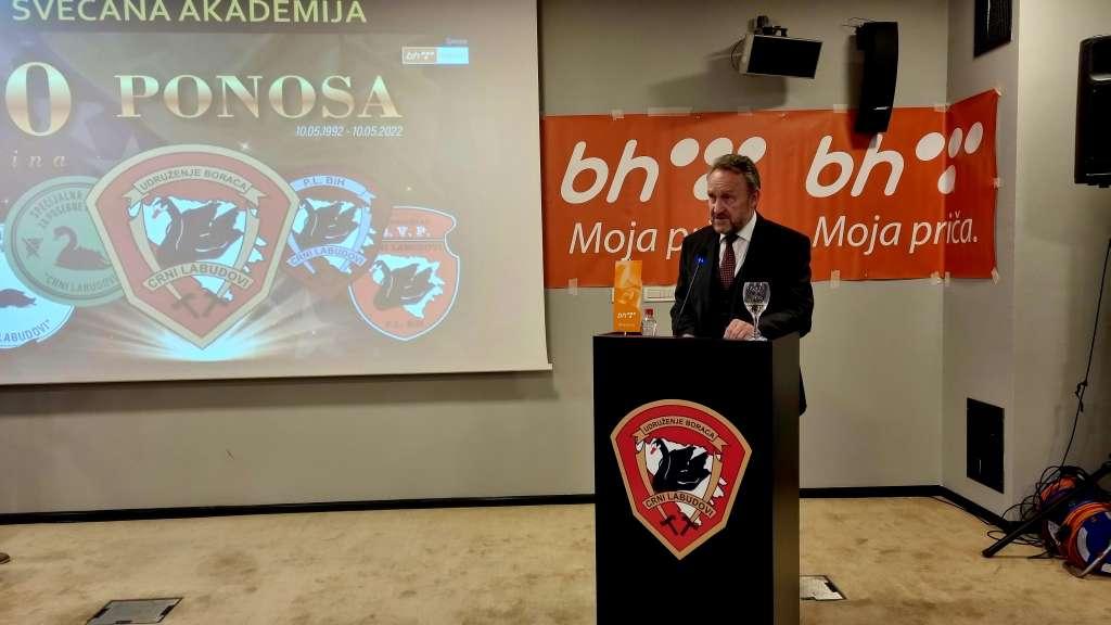 Izetbegović na 30. godišnjici jedinice "Crni labudovi": Vaša generacija je stvorila čudo bosanskog otpora