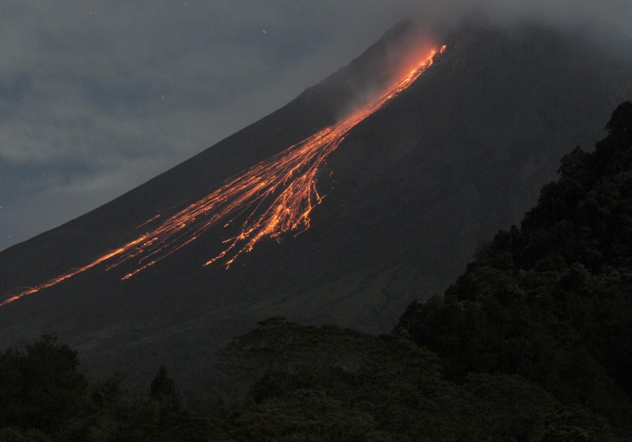 Vulkan Merapi - Avaz