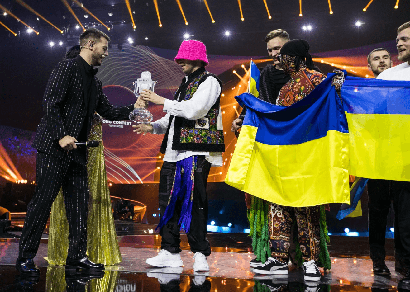 Grupa"Kalush Orchestra" pobjednički trofej sa Evrovizije prodala za 900.000 dolara