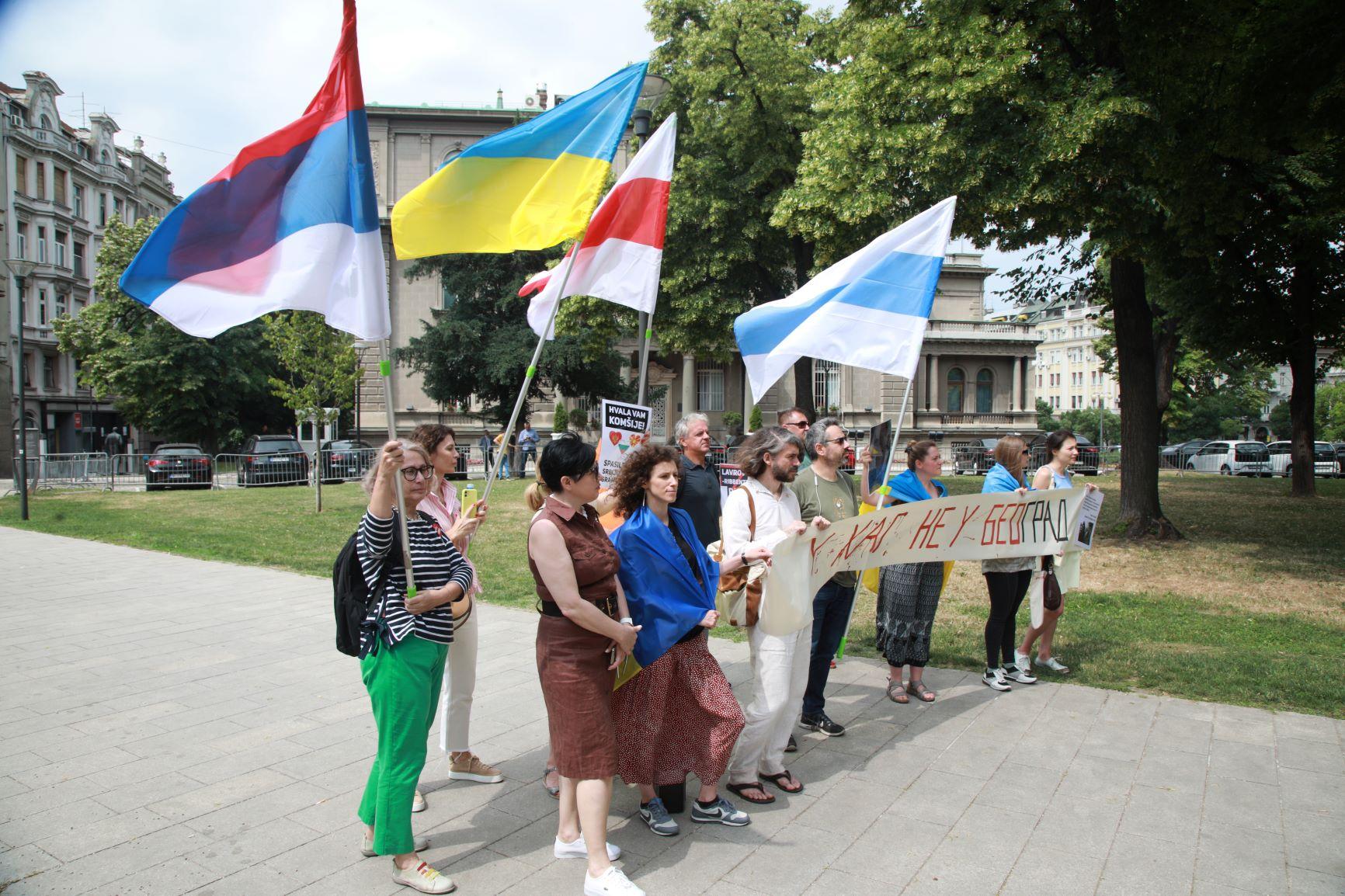 Neformalna grupa građana "Rusi, Ukrajinci, Bjelorusi i Srbi zajedno protiv rata" protiv dolaska Sergeja Lavrova u Srbiju - Avaz