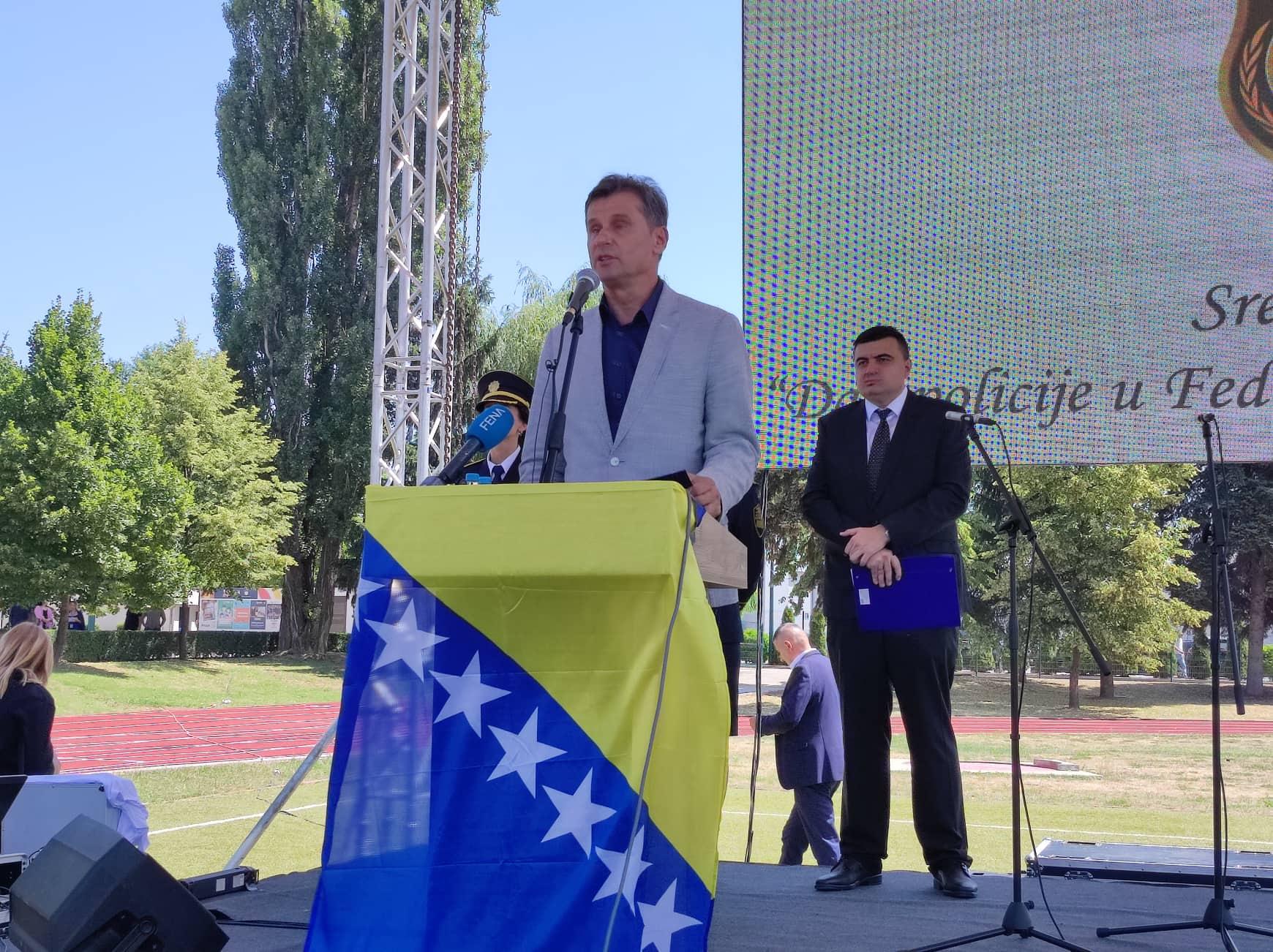 Novalić: Uvjeravam vas da u Vladi FBiH imate iskrenog prijatelja koji vas podržava danas i koji će vas nastaviti podržavati - Avaz