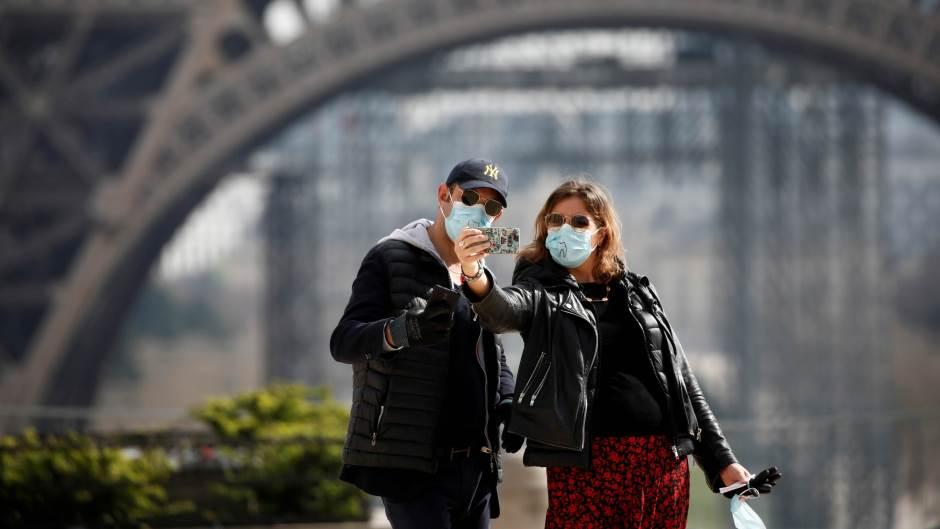 U Francuskoj broj zaraženih u porastu, ponovo preporučene maske