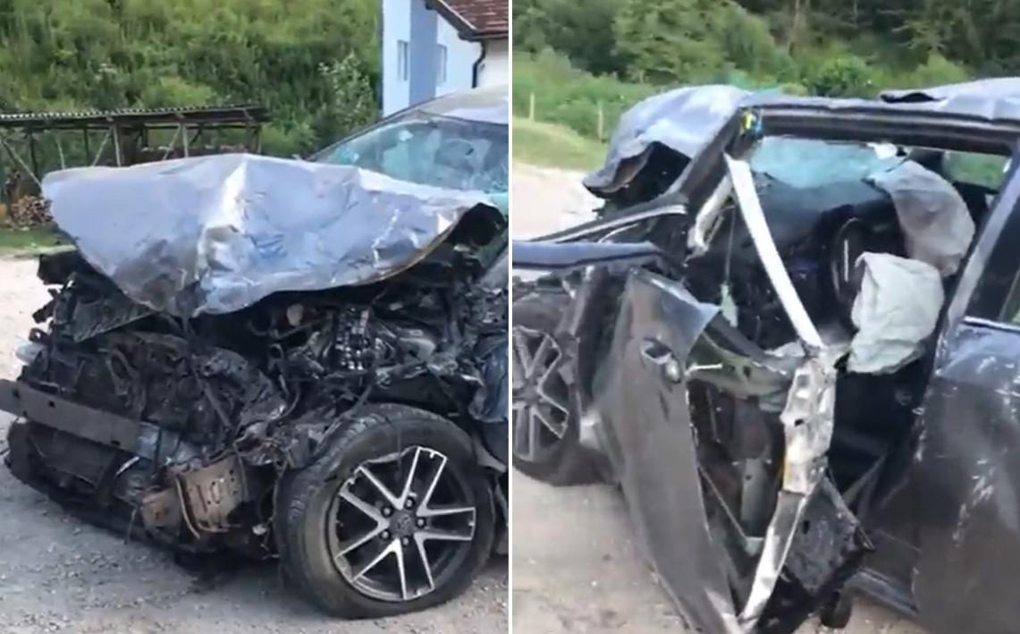 Stravičan video, automobil smrskan u nesreći na Komaru