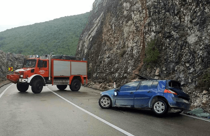 U stravičnoj nesreći u Crnoj Gori poginula jedna osoba, u sudaru i vozilo bh. registarskih oznaka