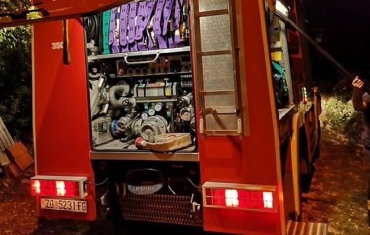 Vatrogasci kod Dubrovnika spasili osobu koja je pala u provaliju
