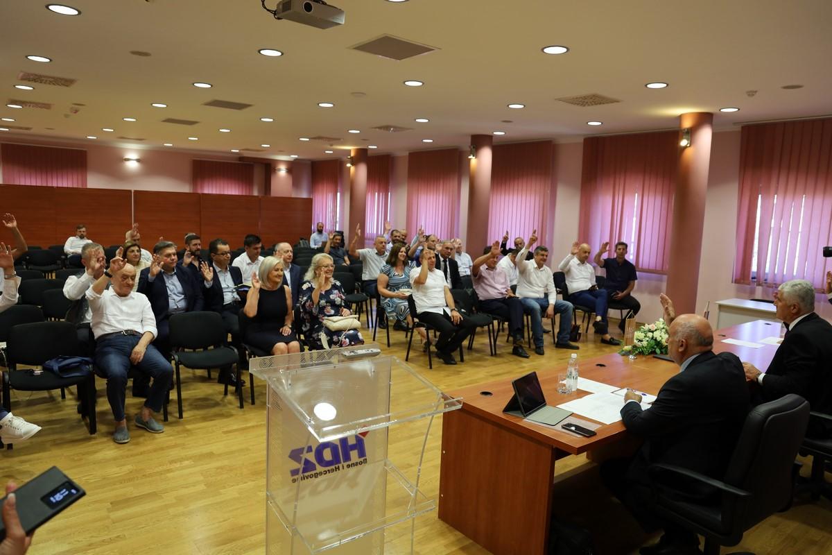 HNS BiH: Pokrenuti institucionalnu i teritorijalnu reorganizaciju na federalističkim načelima