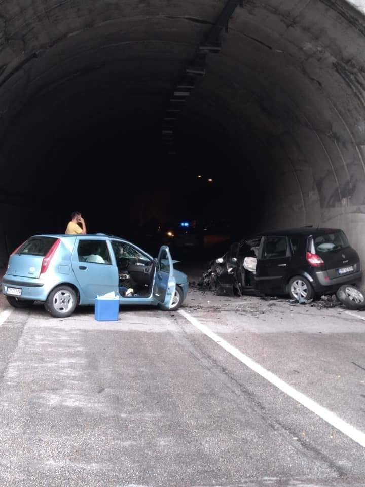 Nesreća na ulazu u tunel - Avaz