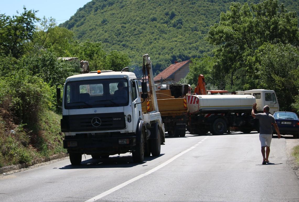 Granični prijelazi sa Srbijom, Jarinje i Brnjak, još uvijek su zatvoreni - Avaz