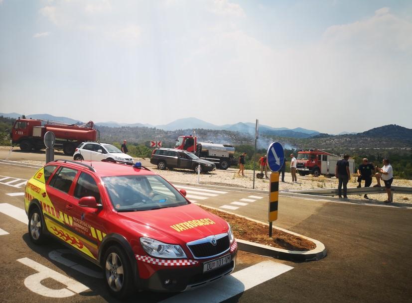 Vatrogasna vozila na terenu u Neumu: Stigla pomoć iz susjednih općina