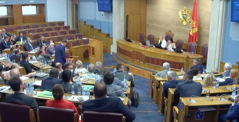 Skupština Crne Gore glasa o nepovjerenju vladi Abazovića