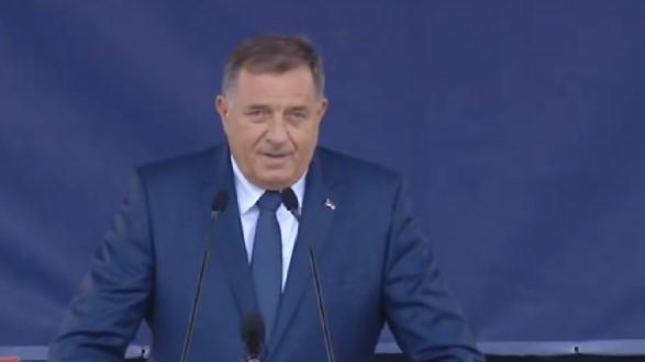 Dodik govor započeo spornim pozdravom za Vučića: Predsjedniče Srbije, dobro došli na svoje