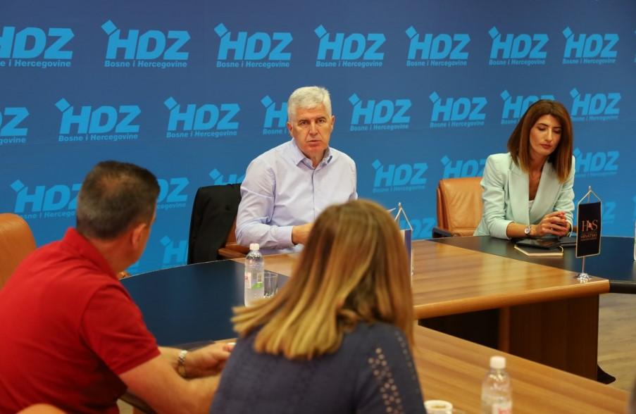 Čović održao sastanak s predsjednicima stranaka članica HNS-a BiH: Razmatran tok priprema o izbornim aktivnostima