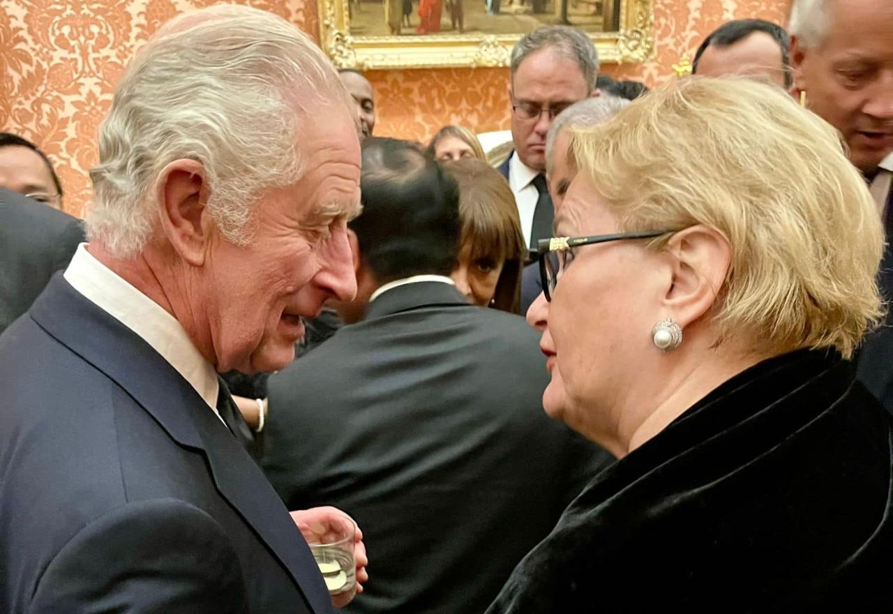 Bisera Turković s princom Čarlsom - Avaz