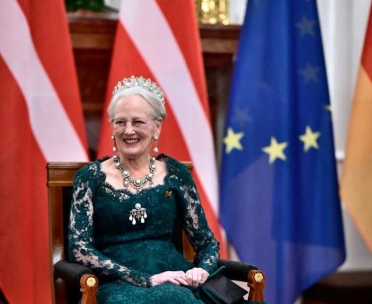 Danska kraljica bila na sahrani Elizabeti II pa se zarazila koronavirusom